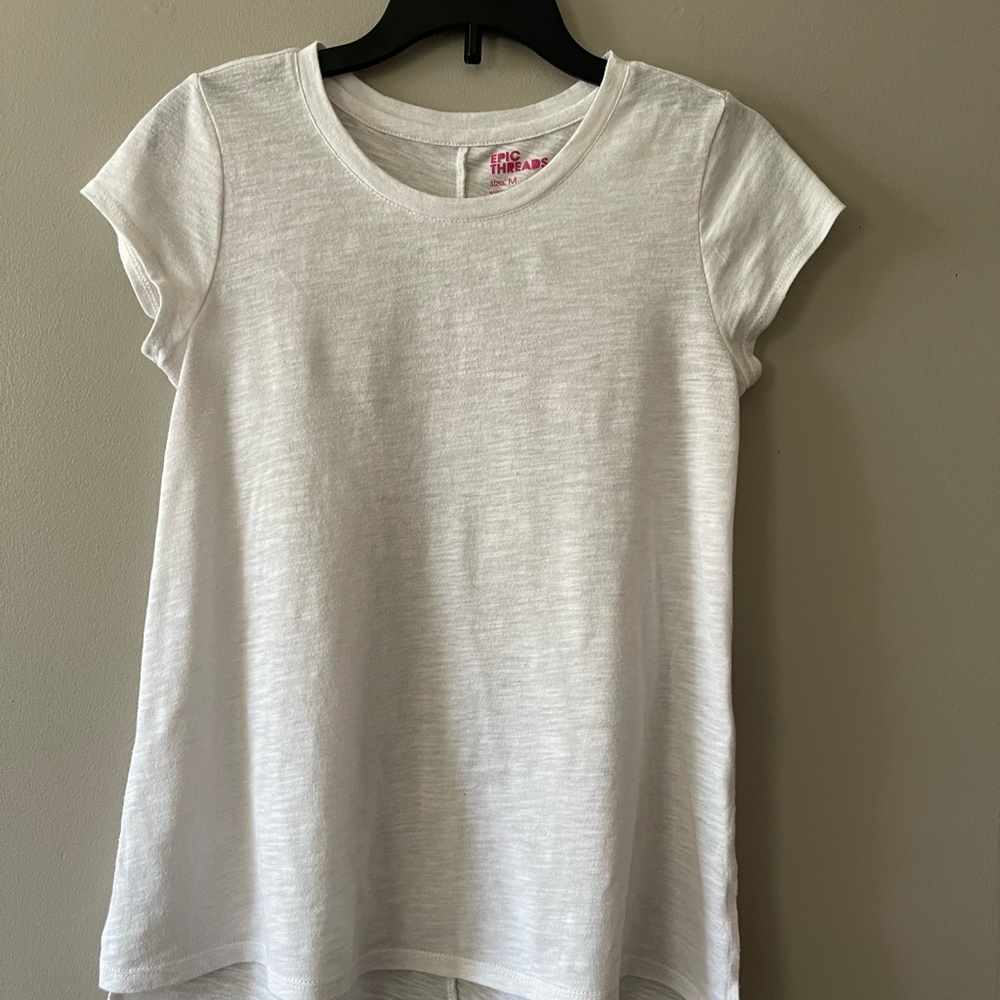 Solid White T-shirt w/side Slits for Girls, Size M
